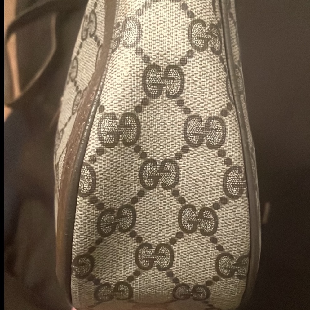 Authentic π GUCCI GG Supreme Sherry Line Shoulder Bag dust bag included. - Picture 8 of 17